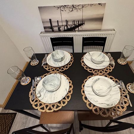 Contractor Haven- 3Bdr Crew House, Free Parking, Fast Wifi & Private Garden Apartman Nottingham Kültér fotó