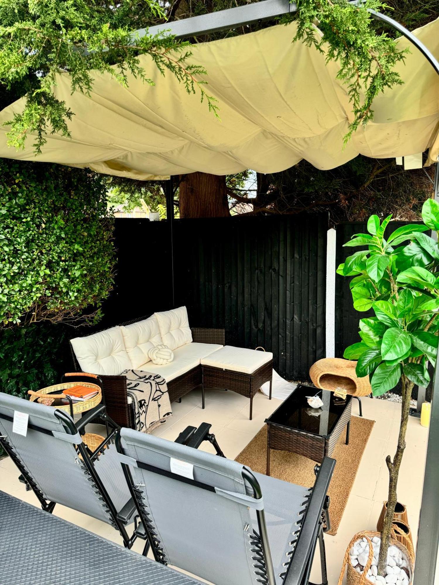 Contractor Haven- 3Bdr Crew House, Free Parking, Fast Wifi & Private Garden Apartman Nottingham Kültér fotó